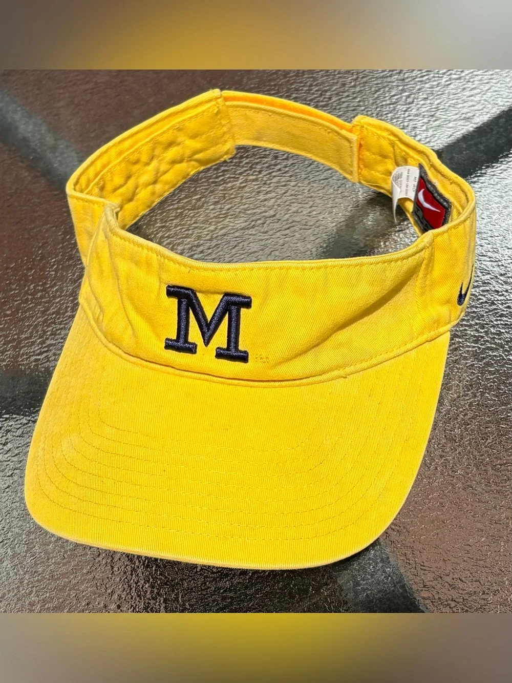 Vintage Y2K Nike University of Michigan Wolverines NCAA Strapback Visor Hat OSFA - Picture 2 of 8
